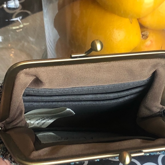 Large coin purse or cosmetic bag! NWT - Picture 3 of 6